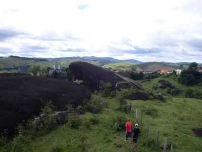 PEDREIRA, POR TATIANA ARANTES - SERRANOS - MG