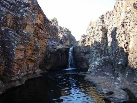 SERRO-MG-CACHOEIRA DE CAPIVARI-FOTO:GUIA DO SERRO - SERRO - MG