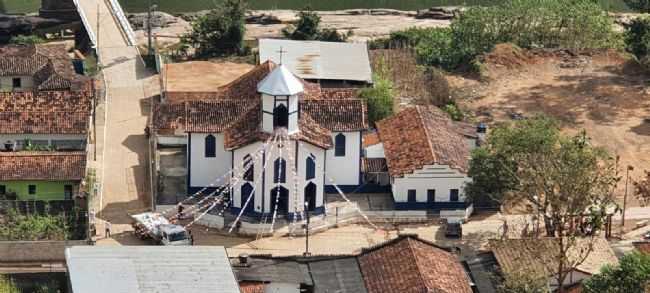 POR MARIA A. ALEVES - SETE CACHOEIRAS - MG