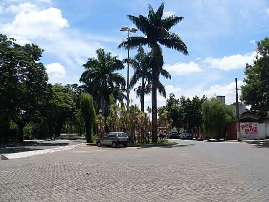 SETE LAGOAS-MG-AVENIDA NO CENTRO DA CIDADE-FOTO:JAIRO NUNES FERREIRA - SETE LAGOAS - MG