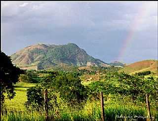 PICO DO JOAO FLIX POR ROBERTO MOSQUEIRO - SILVEIRNIA - MG