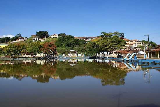 LAGO E PARCIAL DA CIDADE DE SILVIANPOLIS-MG-FOTO:STEN COSTA MANSO - SILVIANPOLIS - MG