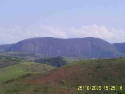 PEDRA DE PARAIBUNA, POR MARIA DAS GRAAS A. ANDRADE - SIMO PEREIRA - MG