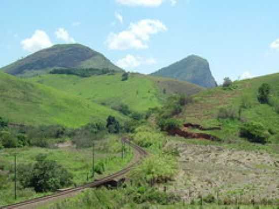 FERROVIA E MONTANHAS EM SIMO PEREIRA-FOTO:MONTANHA - SIMO PEREIRA - MG