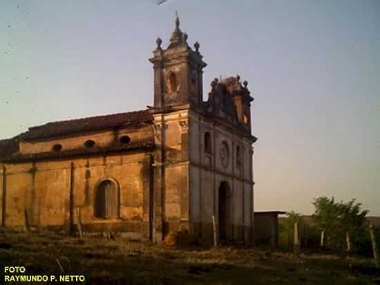 IGREJA DA SAGRADA FAMLIA EM COTEGIPE, MUNICPIO DE SIMO PEREIRA-FOTO:RAYMUNDO P NETTO - SIMO PEREIRA - MG