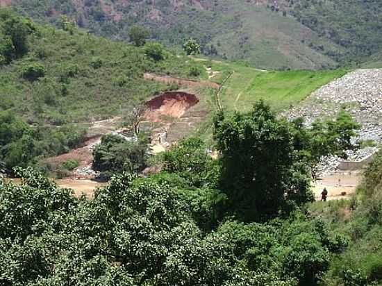 ENCOSTA DA BARRAGEM DE TABAJARA-MG-FOTO:GUSTAVO STURZENECKER - TABAJARA - MG