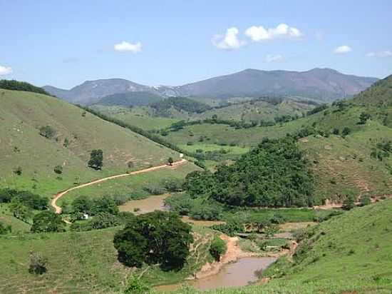 RIO MANHUAU E A REGIO DE TABAJARA-MG-FOTO:GUSTAVO STURZENECKER - TABAJARA - MG