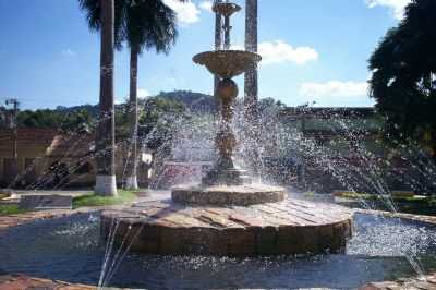 CHAFARIZ DA PRAA , POR CLUDIO NETTO - TABULEIRO - MG