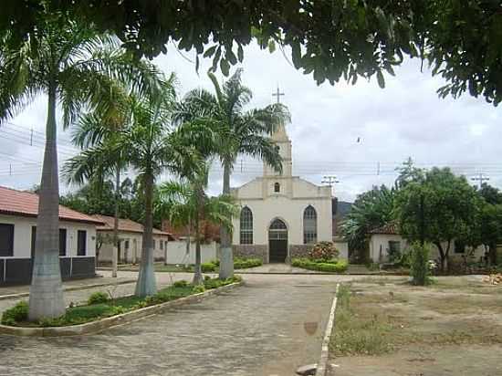 PRAA E IGREJA DE TAPARUBA-FOTO:GUSTAVO STURZENECKER - TAPARUBA - MG