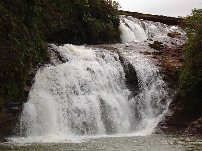 CACHOEIRA DAS LAGES - FOTO TAPIRA TEEN - TAPIRA - MG