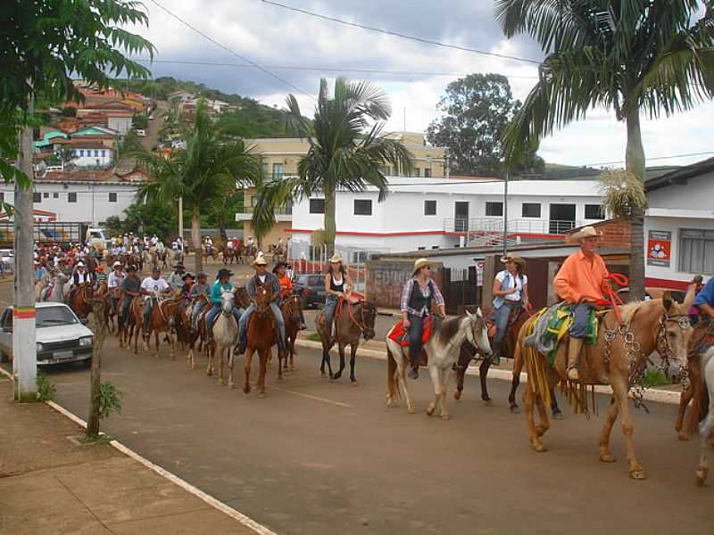 CAVALGADA - FOTO TAPIRA TEEN - TAPIRA - MG