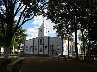 TAPUIRAMA - IGREJA N.S. DA ABADIA POR ALTEMIRO OLINTO CRISTO - TAPUIRAMA - MG