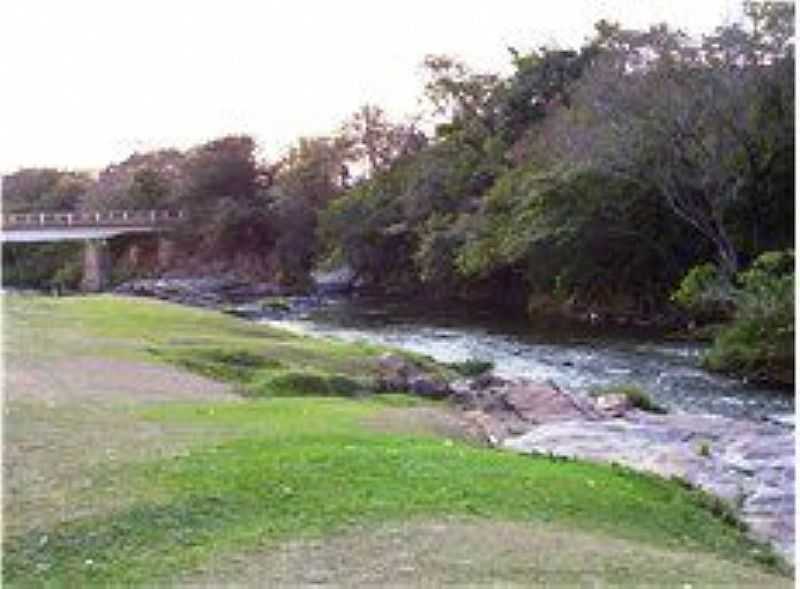 IMAGENS DA CIDADE DE TAQUARAU DE MINAS - MG - TAQUARAU DE MINAS - MG