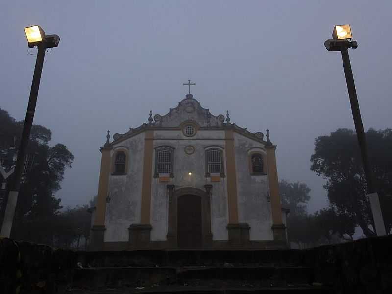 TIRADENTES-MG-IGREJA DA SANTSSIMA TRINDADE-FOTO:PAULO YUJI TAKARADA - TIRADENTES - MG