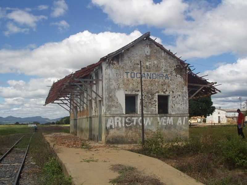 TOCANDIRA-MG-ENTIGA ESTAO FERROVIRIA EM JUNHO DE 2004,HOJE DESATIVADA-FOTO:ALBERTO FERNANDES DE OLIVEIRA - TOCANDIRA - MG