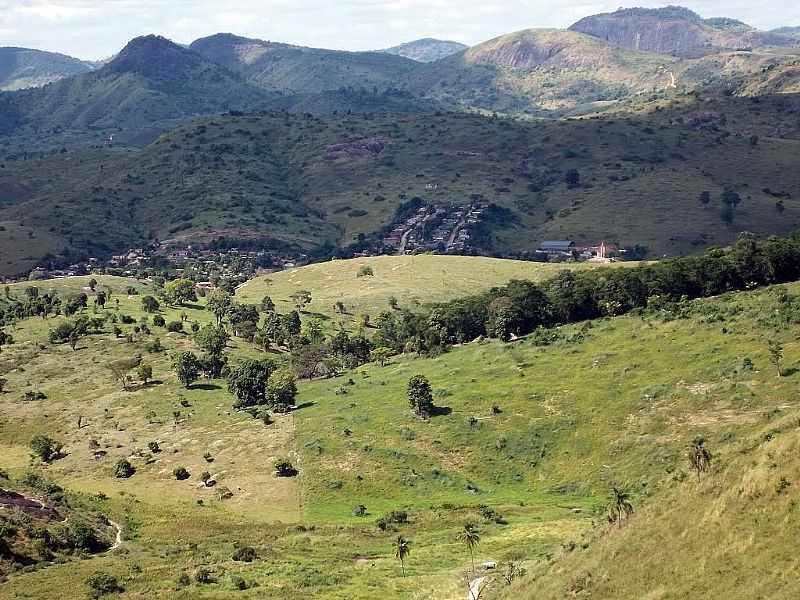 TOPZIO-MG-A CIDADE ENTRE AS MONTANHAS-FOTO:BALTAZAR VIANA - TOPZIO - MG