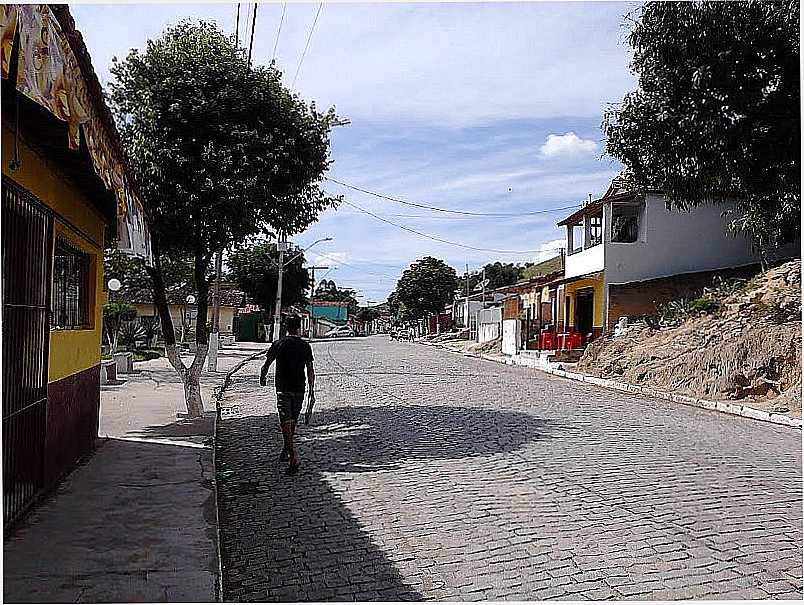 TOPZIO-MG-RUA PRINCIPAL-FOTO:BALTAZAR VIANA - TOPZIO - MG