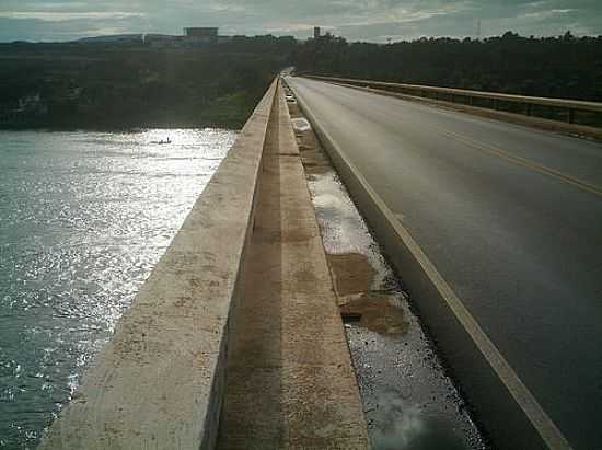 PONTE SOBRE O RIO SO FRANCISCO EM TRS MARIAS-MG-FOTO:CARLOS BRAZ DF - TRS MARIAS - MG