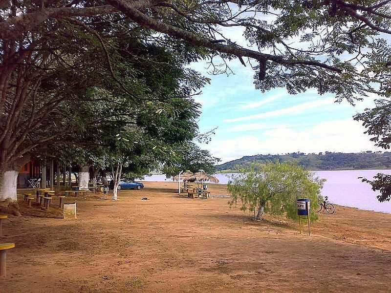 BAR PRAINHA NA REPRESA DE FURNAS EM TRS PONTAS - POR CICLOTP - TRS PONTAS - MG