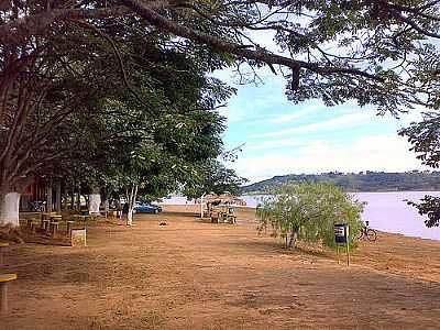 BAR PRAINHA NA REPRESA DE FURNAS EM TRS PONTA, POR CICLOTP. - TRS PONTAS - MG