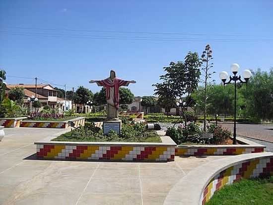 CRISTO NA PRAA DA MATRIZ EM BARRO ALTO-BA-FOTO:SANDOVALDO.REIS - BARRO ALTO - BA