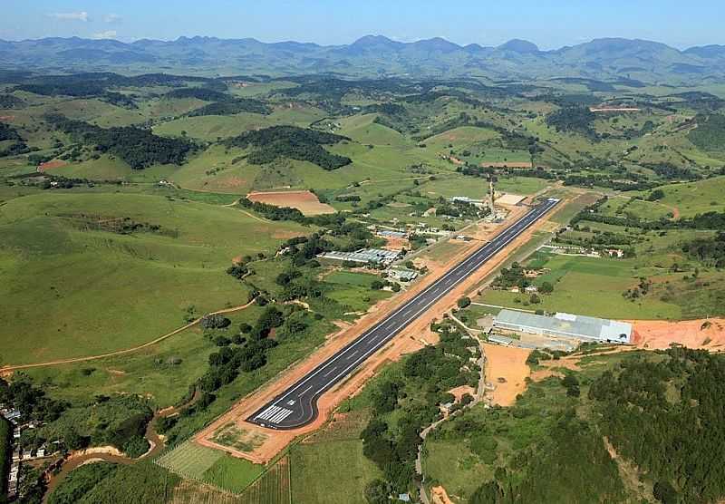 UB-MG-VISTA DA NOVA PISTA DO AEROPORTO-FOTO:AGUIBRUM - UB - MG