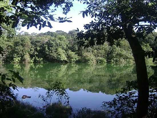 LAGOA NO PARQUE DO SABI EM UBERLNDIA-MG-FOTO:GIULIANO NOVAIS - UBERLNDIA - MG