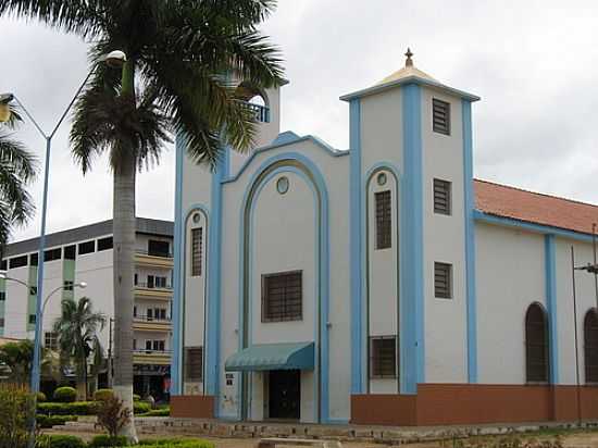 IGREJA MATRIZ N.S.DA
CONCEIO FOTO ALTEMIRO OLINTO CRISTO - UNA - MG