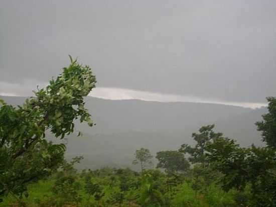 CHUVA NA SERRA-FOTO:JOO CSSIO  - URUANA DE MINAS - MG