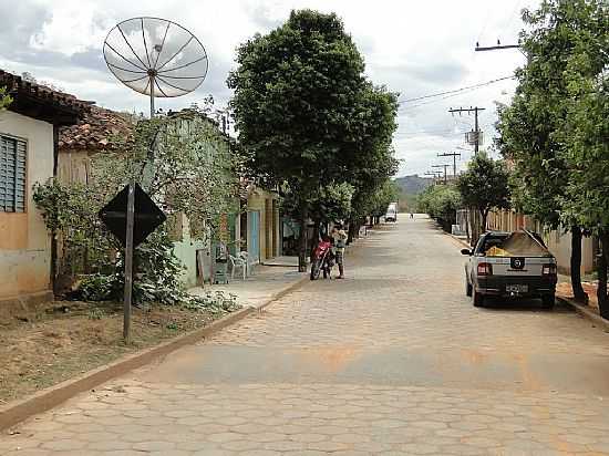 RUA DE VAI-VOLTA-MG-FOTO:GUSTAVO STURZENECKER - VAI-VOLTA - MG