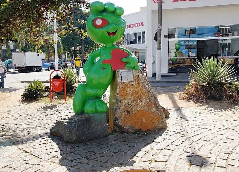 VARGINHA-MG-MASCOTE DA CIDADE-FOTO:ELPDIO JUSTINO DE ANDRADE - VARGINHA - MG