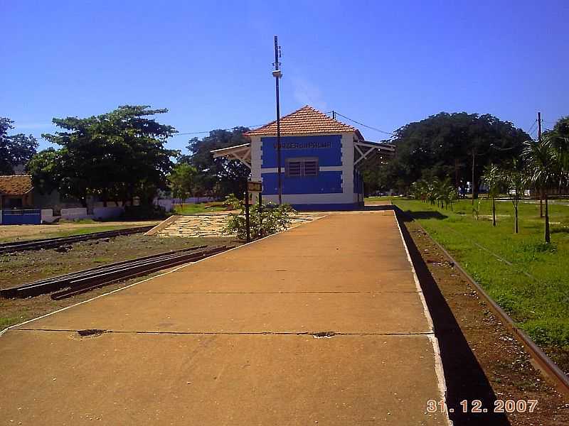 VRZEA DA PALMA-MG-ANTIGA ESTAO FERROVIRIA-FOTO:EDIVALDO (BIDA) - VRZEA DA PALMA - MG