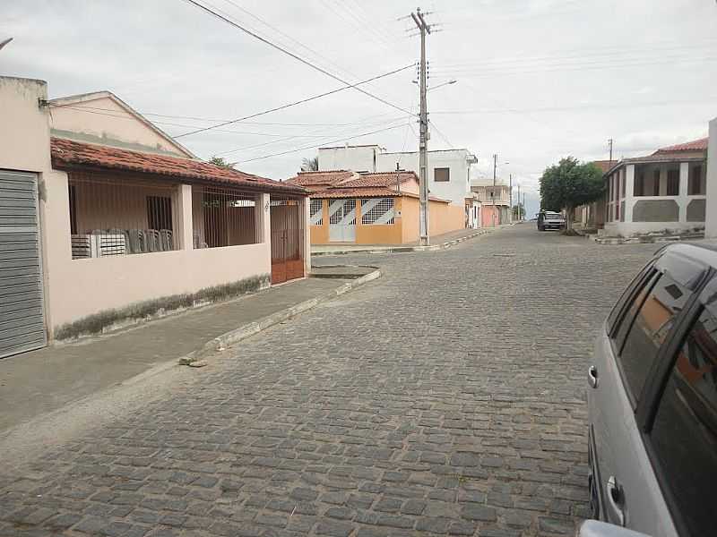 BARROCAS-BA-RUA MARIA DAS DORES-FOTO:AQUILINO SILVA - BARROCAS - BA