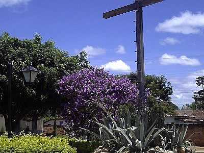 PRAA DA IGREJA DA MATRIZ - VEREDINHA - MG