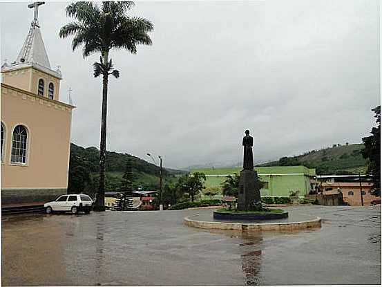 PRAA PADRE MANOEL M DE AABREU, POR CRISTIANO - VERMELHO NOVO - MG