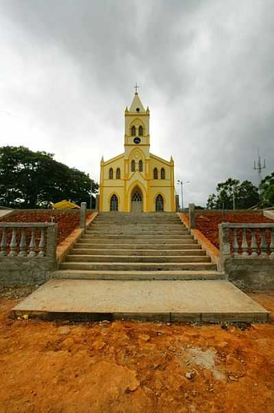 ESCADARIAS DA IGREJA SO JOS-FOTO:SGTRANGEL - VILAS BOAS - MG