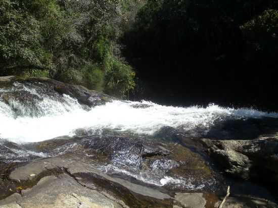 CACHOEIRA DOS PADRES, POR EMERSON - VIRGNIA - MG