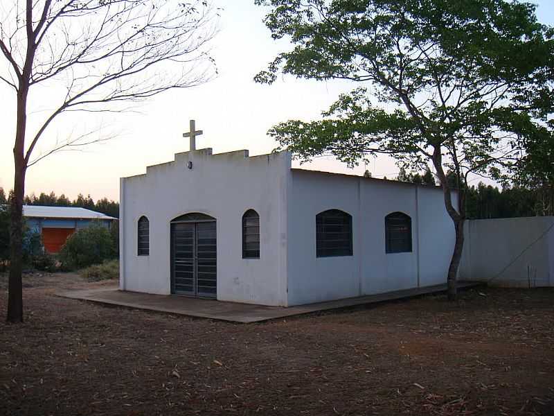 GUA CLARA-MS-CAPELA DO SAGRADO CORAO DE JESUS-FOTO:PAULO YUJI TAKARADA - GUA CLARA - MS