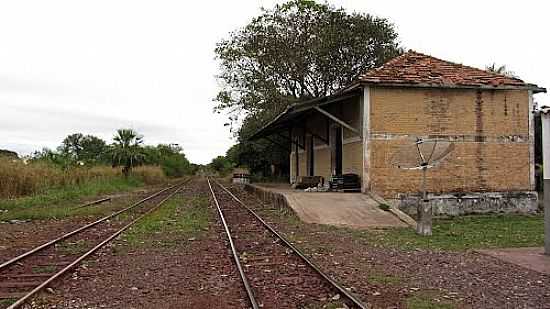 ESTAO FERROVIRIA DE ALBUQUERQUE-MS-FOTO:STUBRIC - ALBUQUERQUE - MS