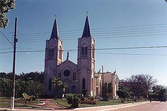 IGREJA MATRIZ-FOTO:SERNEIVA - AQUIDAUANA - MS