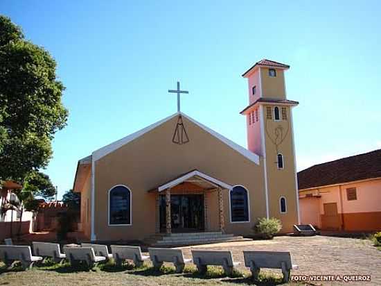 IGREJA DE N.SRA.APARECIDA-FOTO:VICENTE A. QUEIROZ - BANDEIRANTES - MS