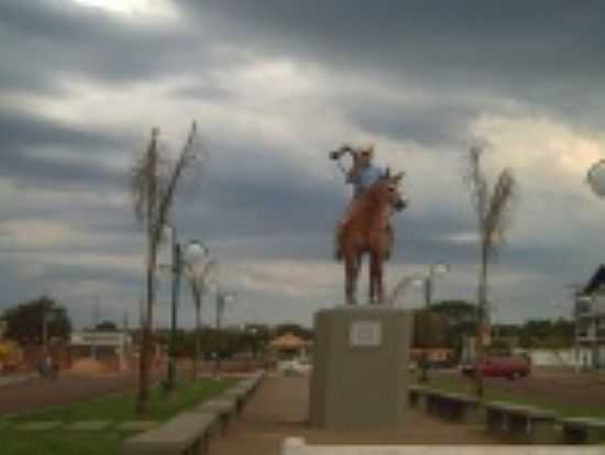 PEO DE COMITIVA-MONUMENTO AOS 100 ANOS DE BELA VISTA - BELA VISTA - MS