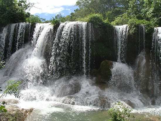 CACHOEIRA DO RIO FORMOSO NO PARQUE DAS CACHOEIRAS EM BONITO-MS-FOTO:PAULO YUJI TAKARADA - BONITO - MS