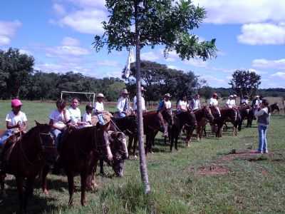 CAMAPU TEM CAVALGADA NA FESTA DE SO JOS DIA 1 DE MAIO - REGIO DOS MELHADOS, POR PE. PEDRO ARNOLDO DA SILVA - CAMAPU - MS