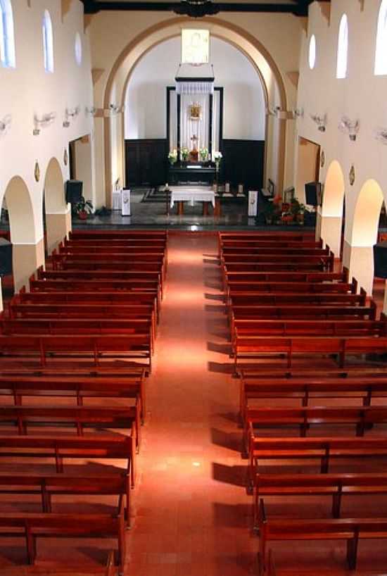 INTERIOR DA IGREJA DE N.SRA.DO PERPTUO SOCORRO EM CAMPO GRANDE-MS-FOTO:JEFFERSON FRANA - CAMPO GRANDE - MS