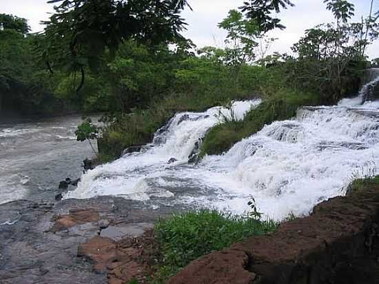 SALTO DE CASSILNDIA-FOTO:JOANA DARK DA SILVA [PANORAMIO] - CASSILNDIA - MS