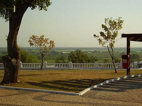 MIRANTE EM CORUMB-MS-FOTO:PRES_FHE - CORUMB - MS