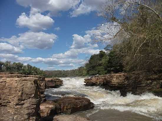 CACHOEIRA DAS PALMEIRAS EM COXIM-MS-FOTO:SONINHA BRITEZ - COXIM - MS