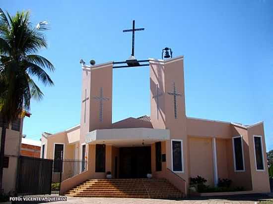 CATEDRAL DE SO JOS-FOTO:VICENTE A. QUEIROZ [PANORAMIO] - COXIM - MS