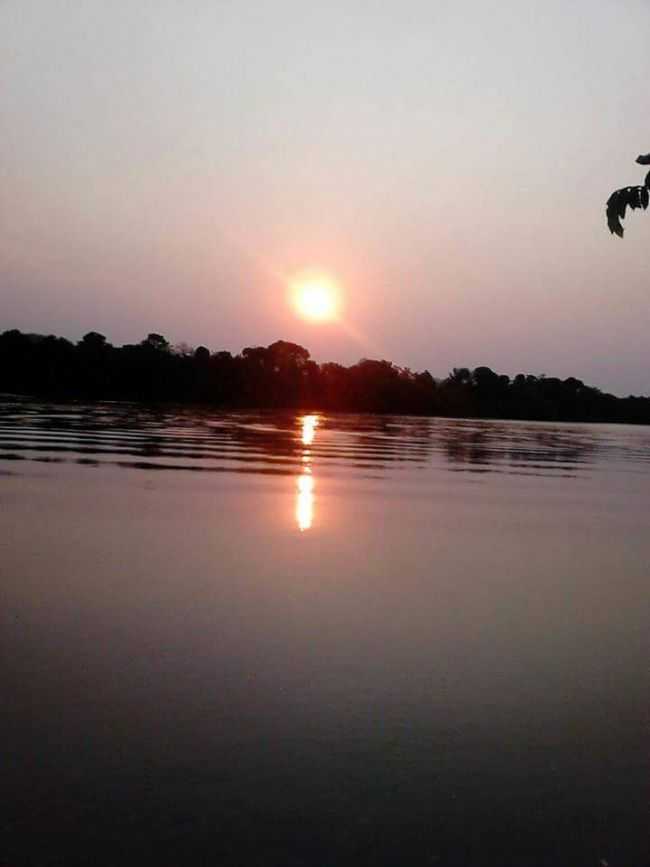 POR DO SOL NO RIO COXIM., POR LUCILENE - COXIM - MS
